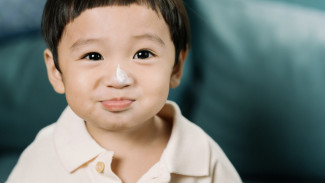 Bun! Ini Pentingnya Anak Pakai Sunscreen