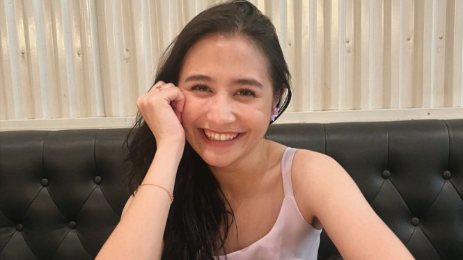 Prilly Latuconsina