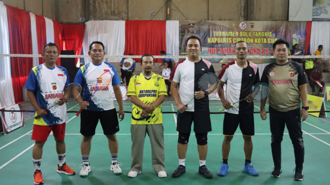 Iptu Rudiana Ikut Turnamen Bulutangkis Bhayangkara ke-78 di Polres Cirebon Kota