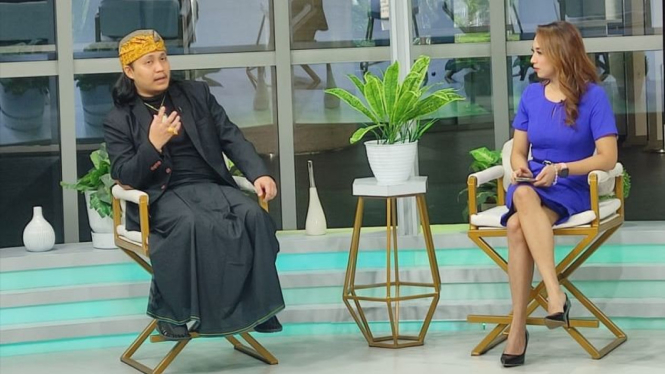 Kirama Wijaya, Seorang Ahli Metafisika