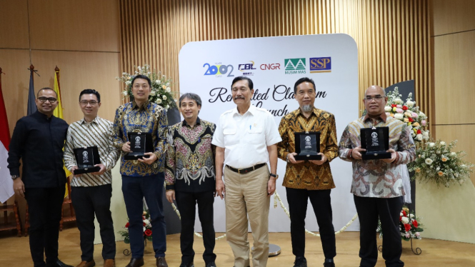Menteri Koordinator Bidang Kemaritiman dan Investasi, Luhut Binsar Pandjaitan, dalam sebuah diskusi di Universitas Indonesia