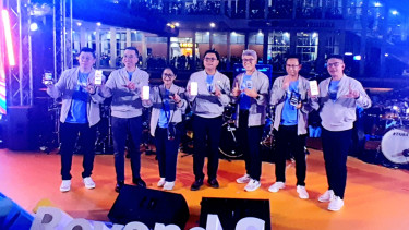 [dok. Jajaran Direksi Bank Mandiri, dalam peluncuran #BeyondSuperAPP di Sarinah Thamrin, Jakarta, Jumat, 28 Juni 2024]