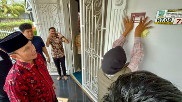 Rumah Ketua DPRD Jambi, Edi Purwanto Didatangi KPU dan Bawaslu Jambi
