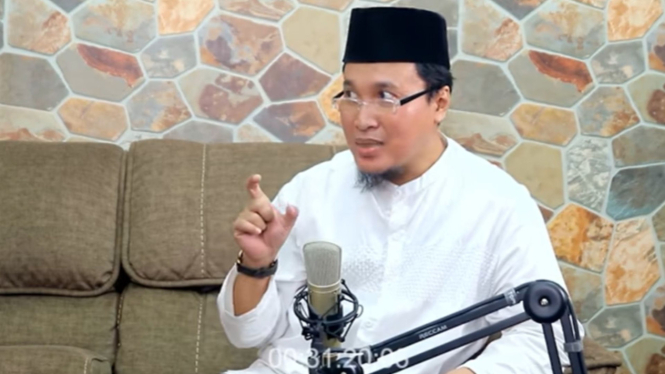 Pakar Filologi, Prof. Menachem Ali
