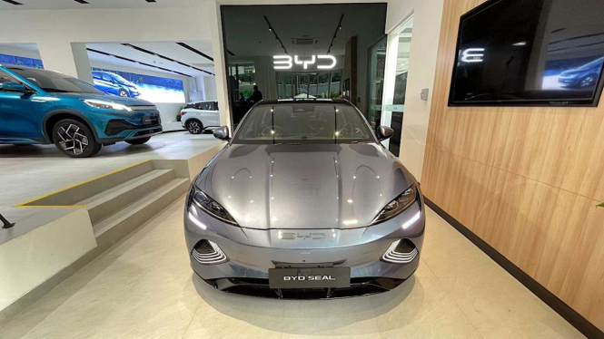 Diler BYD Harmony Auto Sudirman, Jakarta