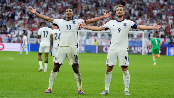Pemain Timnas Inggris, Jude Bellingham rayakan gol ke gawang Slovakia