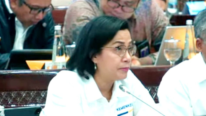Menteri Keuangan, Sri Mulyani Indrawati, dalam rapat kerja bersama Komisi XI DPR RI, Senin, 1 Juli 2024