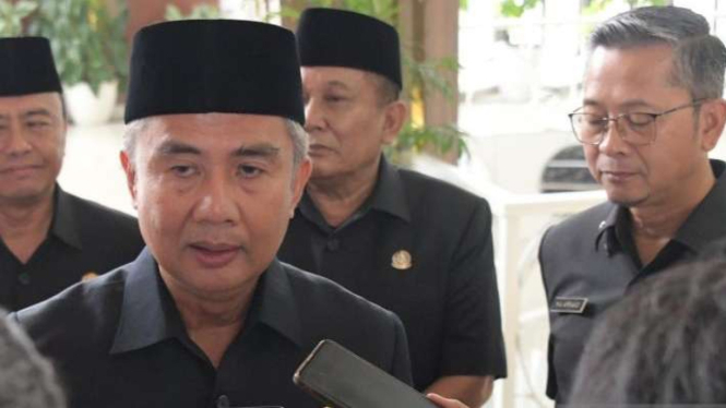Penjabat Gubernur Jawa Barat, Bey Machmudin