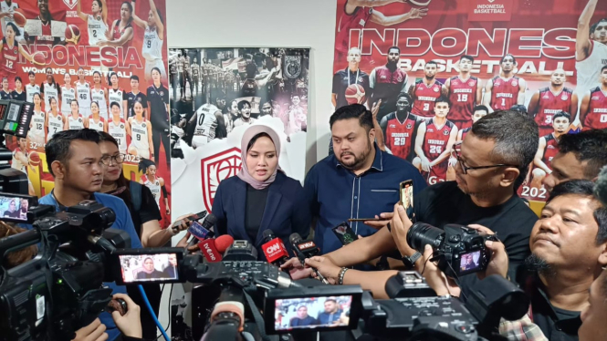Sekjen Perbasi, Nirmala Dewi dan George Fernando Dendeng
