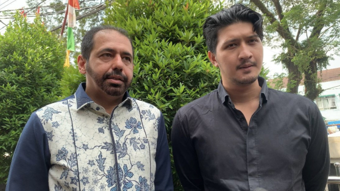 Abdullah Emile Alamudi dan Aditya Zoni.