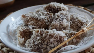 Ongol-ongol Bihun Gula Aren