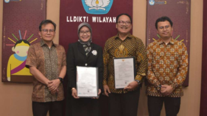 Guru besar Universitas Mercubuana