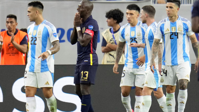 Pemain Timnas Ekuador, Enner Valencia kecewa penaltinya membentur mistar