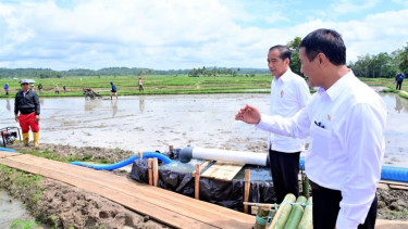 Jokowi Visited South Sulawesi to Inspect Water Pump Program in Bone