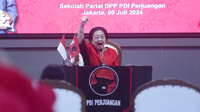 Megawati Pimpin Pelantikan di Sekolah Partai