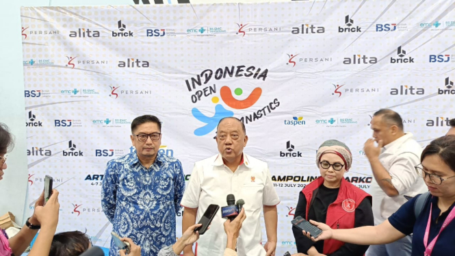 Ketua KONI, Marciano Norman dan Ketua Umum PB Persani, Ita