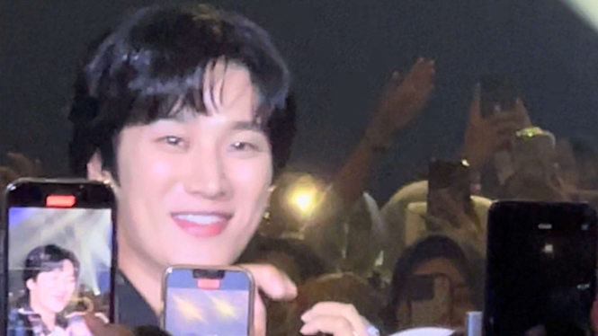Ahn Bo Hyun  blusukan saat fan meeting