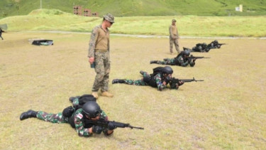 VIVA Militer: Prajurit Marinir menunjukkan kemampuan tempur di Hawaii, AS