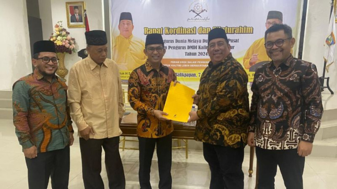 Ketum DMDI Indonesia Said Aldi Al Idrus dan jajaran pengurus DMDI.
