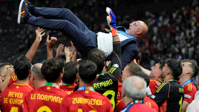 Pelatih Timnas Spanyol, Luis de la Fuente