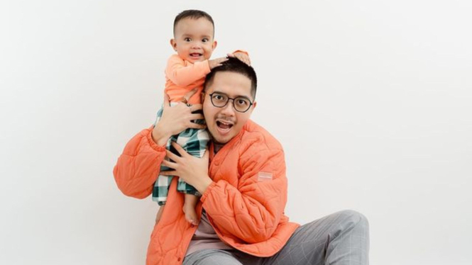Adhiramsyah Chosein dan Anak