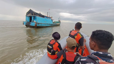 SAR Timika saat melakukan pencarian dan kapal