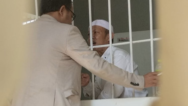 Yosep Berkaca-kaca Usai Divonis 20 Tahun Penjara Terbukti Bunuh Istri dan Anak