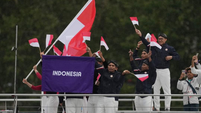 Kontingen Indonesia di Upacara Pembukaan Olimpiade Paris 2024