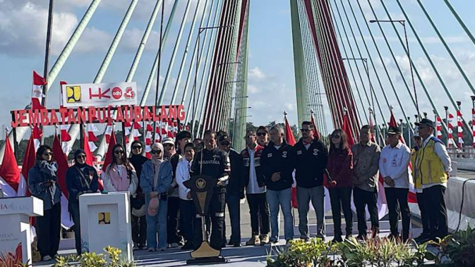 Presiden Jokowi Meresmikan Jembatan Pulau Balang, Kalimantan Timur