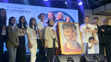 Film Cinta Tak Pernah Tepat Waktu