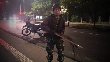 VIVA Militer: Serma Ahmad Maruloh usai bubarkan bentrok gengster