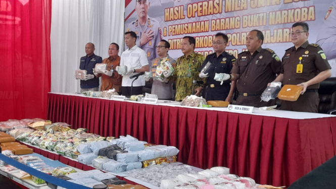 Polda Metro Jaya konferensi pers hasil Operasi Nila Jaya 2014. 
