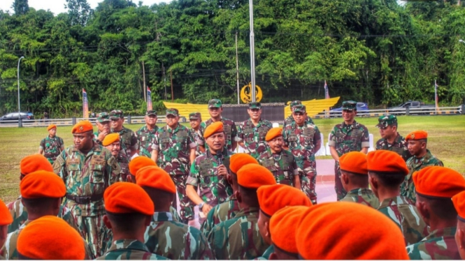 VIVA Militer: KSAU Marsekal TNI Tonny Harjono temui prajurit Yonko 468 Kopasgat