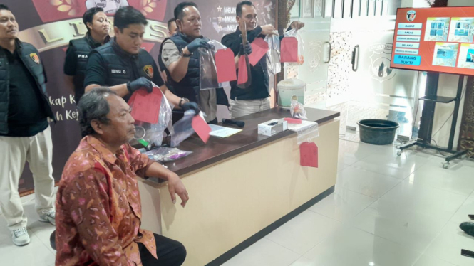 Rilis kasus bapak kos makan kucing di Polrestabes Semarang