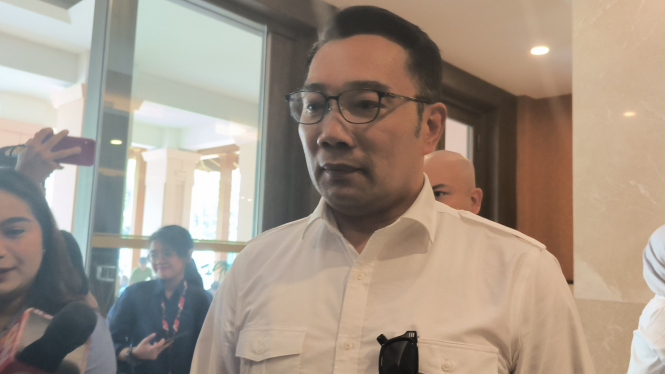 Politikus Golkar, Ridwan Kamil tiba di Hotel Sultan jelang deklarasi cagub-cawagub di Pilkada Jakarta 2024