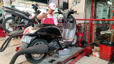 Servis motor Honda di AHASS