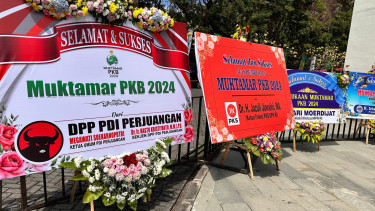 Karangan Bunga Dari Pimpinan Partai Politik Banjiri Area Muktamar PKB di Nusa Dua, Bali