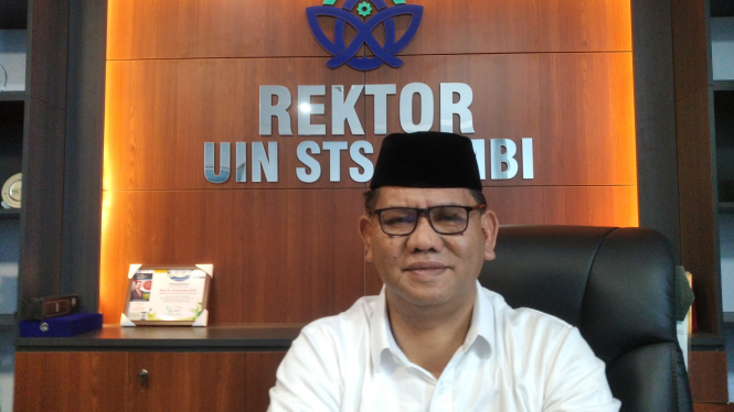 Foto : Rektor UIN STS Jambi, Prof.Dr.As'ad Isma 