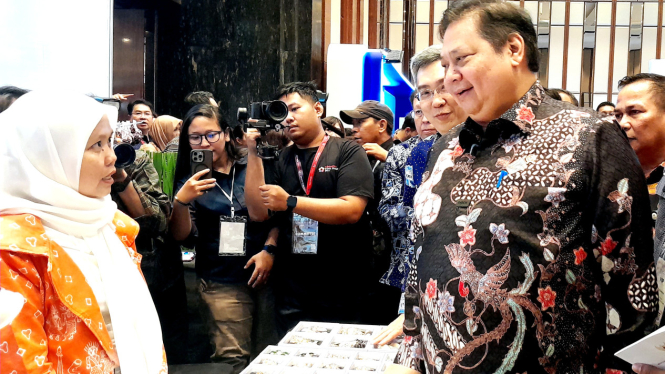 [dok. Menteri Koordinator Bidang Perekonomian, Airlangga Hartarto, di acara 'Indonesia Retail Summit 2024', di kawasan Pantai Indah Kapuk (PIK), Jakarta Utara, Rabu, 28 Agustus 2024]