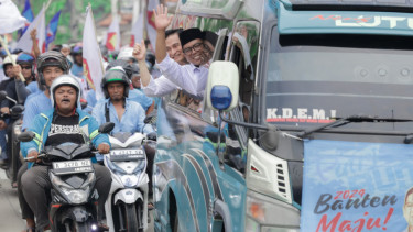 Cagub-Cawagub Banten Andra-Dimyati Daftar ke KPU Naik PS