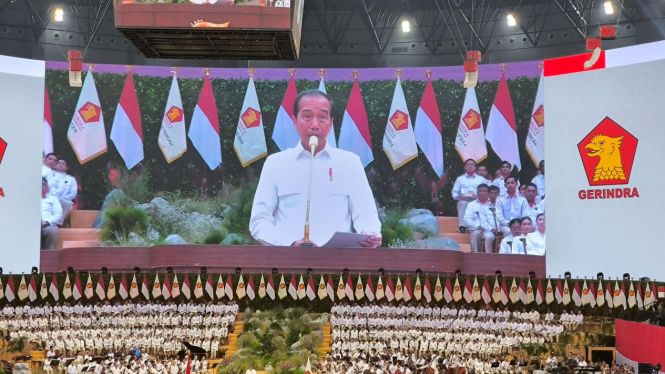 Presiden Jokowi menghadiri apel kader dan penutupan rapimnas partai Gerindra
