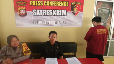 Kasat Reskrim Polresta Pontianak Kompol Antonius Trias Kuncorojati menjelaskan kejadian penganiayaan yang dilakukan MR terhadap PE, di Polresta Pontianak, Selasa 3 September 2024.