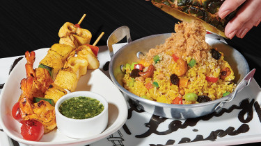 Surprise Pineapple Fried Rice, salah satu menu di restoran Thailand di Jakarta