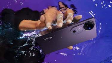 Vivo V40.