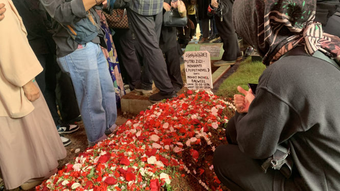 Makam Puput Novel, Foto: Isra Berlian