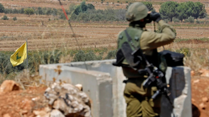 VIVA Militer: Bendera Hizbullah Lebanon di perbatasan Israel