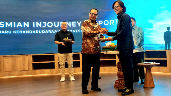 [dok. Menteri Perhubungan, Budi Karya Sumadi dan Direktur Utama InJourney, Dony Oskaria, dalam acara peresmian InJourney Airports di kantor InJourney, Jakarta, Senin, 9 September 2024]