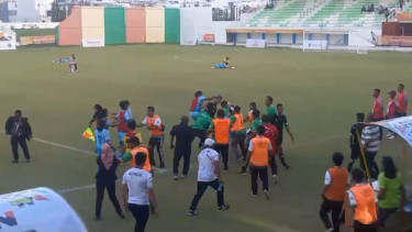 Laga sepakbola putri PON 2024, Aceh-Sumut berakhir ricuh.(istimewa/VIVA)