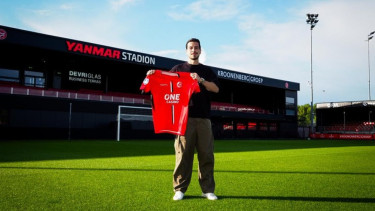 Thom Haye resmi gabung Almere City