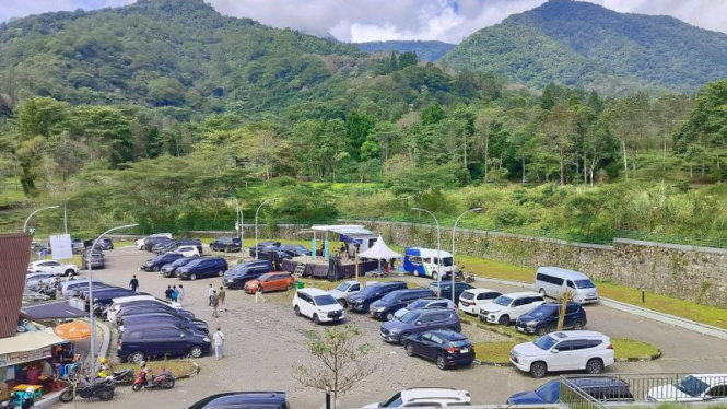 Pemandangan alam di kawasan wisata Puncak, Cisarua, Kabupaten Bogor, Jawa Barat.